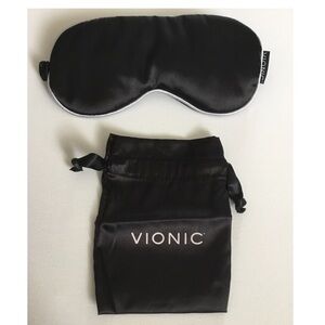 Vionic Black VR Eye Mask with Contoured Comfort